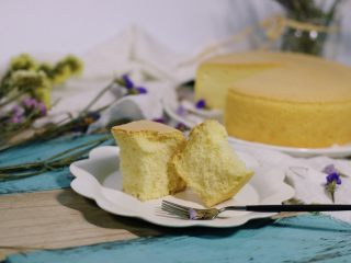 18、无油豆浆蛋糕,组织很细腻。