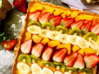 17、彩虹水果奶酪派,彩虹的缤纷颜色。