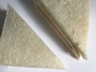 15、黄金三明治,对角切开