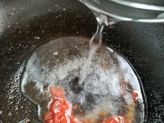 12、糖醋里脊,加300g水搅拌均匀