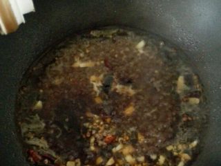 7、开胃解馋的酸辣粉,加老抽