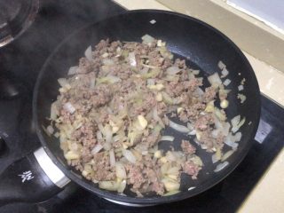 12、番茄肉酱意面,翻炒均匀