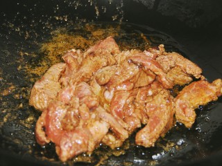 12、铁板黑椒牛柳,大火炒牛肉