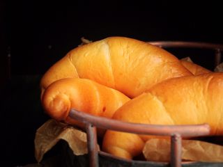 20、牛角汉堡,来一张暗调的牛角包