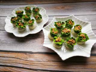 16、翡翠烧麦,同样的方法包好所有的烧麦。