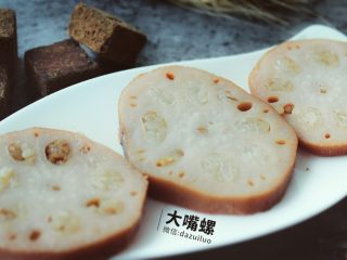 11、滋补红糖糯米藕丨大嘴螺,盛出摆盘