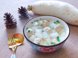 17、萝卜肉丸汤,一碗健康又营养美味的萝卜肉丸汤，美美的享用吧。