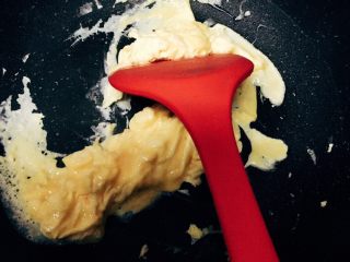 11、茄蛋肉酱猫耳朵,5秒后快速炒散