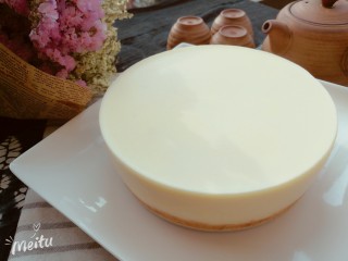 17、树莓奶酪慕斯,用电吹风吹一圈(30秒)，脱模