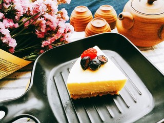 20、树莓奶酪慕斯,切下一小块，每一口都细腻即化，让人心醉。