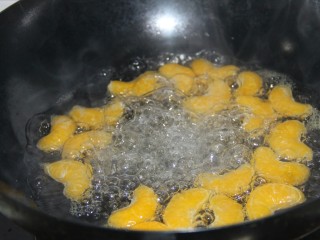 10、橘子果冻,大火烧开