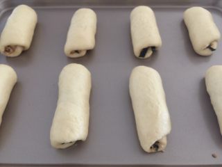 9、肉松面包(波兰种),从上往下卷