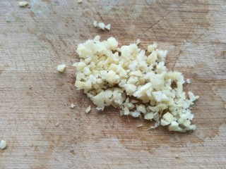 5、麻婆豆腐,姜也切姜末。