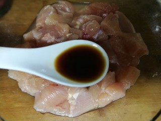 5、健康无油燕麦鸡米花,1勺生抽