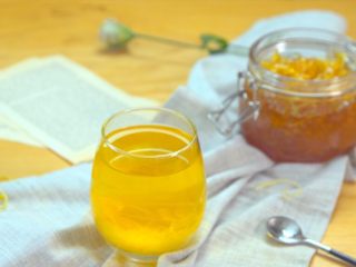 12、蜂蜜柚子茶,调入开水，就可以喝了