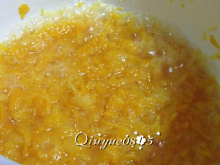 13、蜂蜜橙子茶,等煮到粘稠就可以起锅了。