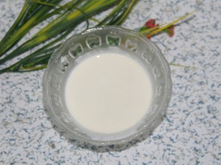 5、巧克力牛奶双色布丁,淡奶油100g