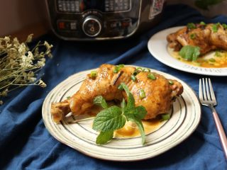 19、柠香葱油焗鸡腿,装盘享用吧