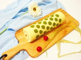 23、抹茶波点蛋糕卷,成品。