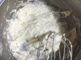 6、蒸蛋糕,混合均匀成糊状