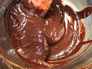 9、巧克力慕斯盒子,翻拌均匀