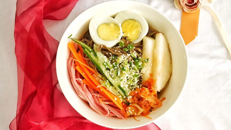 花样面条中式荞麦冷面