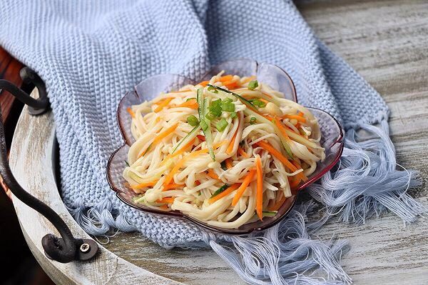 凉拌金针菇简单快手