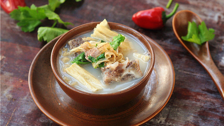 裙边腐竹排骨汤