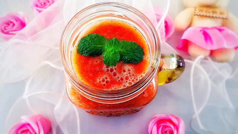 冬喝暖饮夏吃冰健康饮食之烈焰红唇四物汁