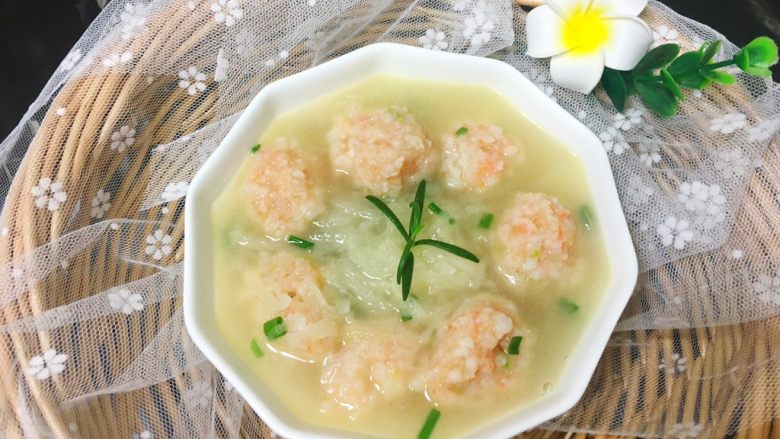 好喝的萝卜虾丸汤