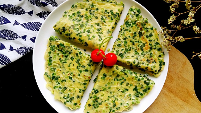 绿色美食韭菜鸡蛋饼