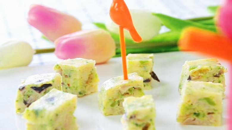 龙利鱼蔬菜饼宝宝辅食西兰花香菇鲜百合