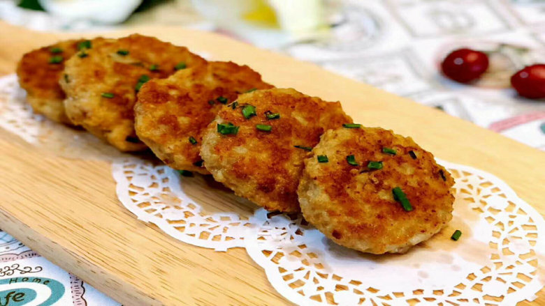 叫它藕饼其实不准确因为真的是肉比较多