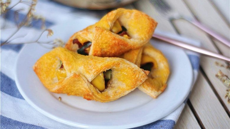 解决剩吐司的好方法——芝士土司夹