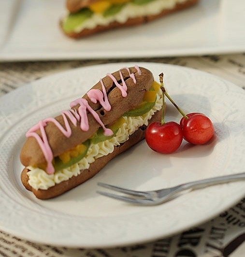 与咖啡很搭配的水果闪电泡芙