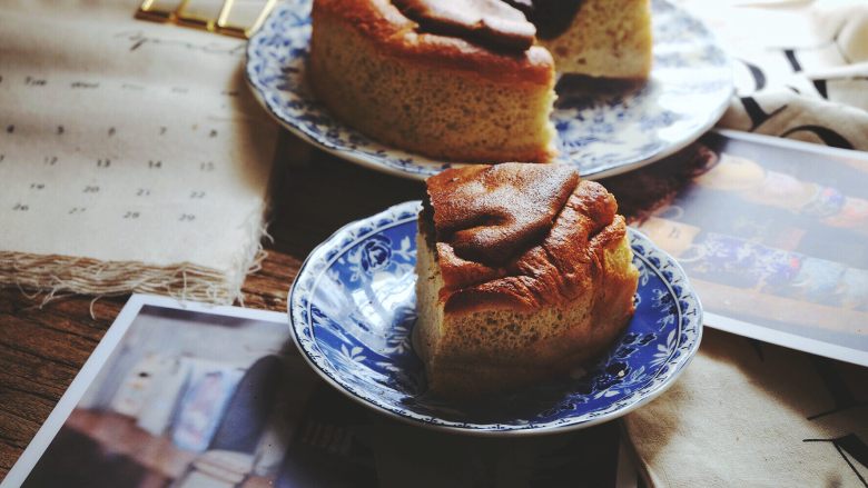 无油的双色抹茶蜂蜜蛋糕