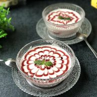 蓝莓果酱拉花酸奶