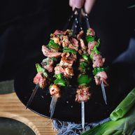 超好吃的烤肉配方青椒烤羊肉小羊排