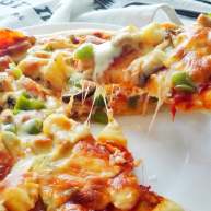 馅料足足的超级至尊匹萨