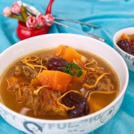 木瓜炖蟲草花肉骨汤