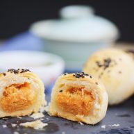 不一样的黄金月饼酥