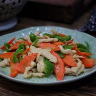 胡萝卜炒鸡胸肉