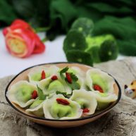 翡翠南极磷虾荠菜馄饨宝宝辅食