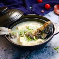 鲫鱼豆腐汤