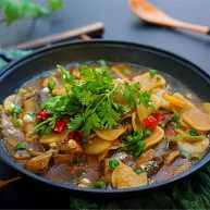 家乡特色美食——杂鱼炖小豆饼