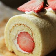 草莓奶油蛋糕卷卷