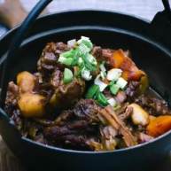 支竹羊腩煲手抓饼