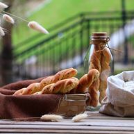 胖嘟嘟的面包棒