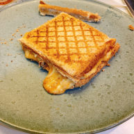 芥末芝士火腿三明治