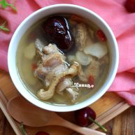 洋参枣杞鸡汤补气养神的高考餐